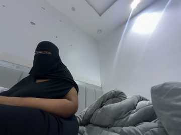 Media: submissive_arab Stripchat 2024-10-27 15:29:00