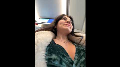Media: wet__bunny Stripchat 2024-10-27 12:39:00