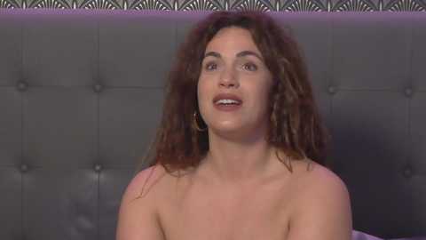 Media: clara_xoxo Stripchat 2024-10-28 16:57:00