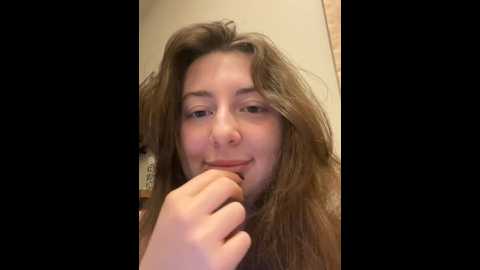 Media: curvyflawless Stripchat 2024-10-28 16:01:00