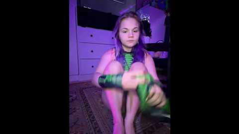 Media: cutiepiespanks Stripchat 2024-10-28 22:41:00