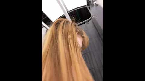 Media: honey___hot Stripchat 2024-10-28 13:04:00