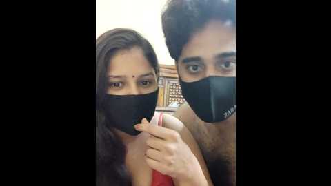 Media: ind_couple1 Stripchat 2024-10-28 14:11:00