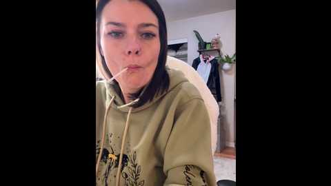Media: ladylena1 Stripchat 2024-10-28 01:10:00