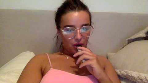 Media: maisie_smith Stripchat 2024-10-28 01:00:00