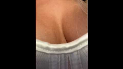 Media: milkyy_wway Stripchat 2024-10-28 07:28:00
