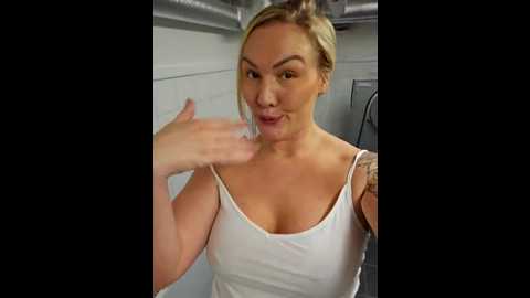 Media: nastymilf_ Stripchat 2024-10-28 13:14:00