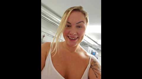 Media: nastymilf_ Stripchat 2024-10-28 14:18:00