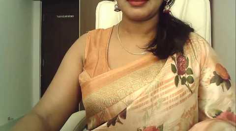 Media: spandana_sweety Stripchat 2024-10-28 11:52:00