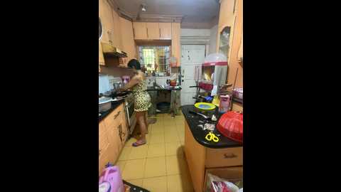 Media: sweetieme Stripchat 2024-10-28 03:04:00