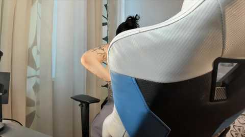 Media: viv_player Stripchat 2024-10-28 08:27:00