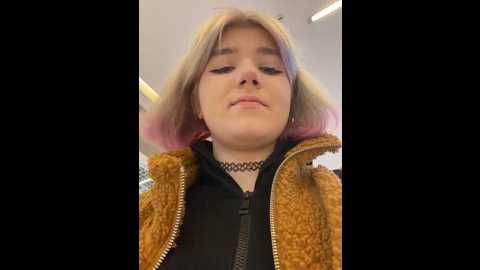 Media: baby__naughty Stripchat 2024-10-29 11:10:00