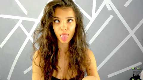 Media: babyaylin Stripchat 2024-10-29 07:17:00