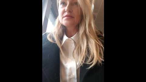Media: legslong Stripchat 2024-10-29 09:48:00