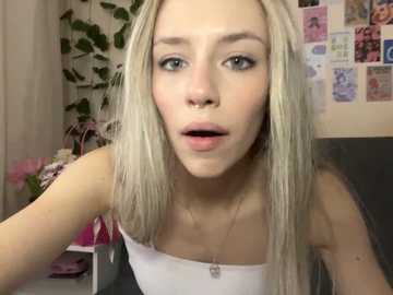 Media: sweetie_blondie Stripchat 2024-10-29 11:02:00