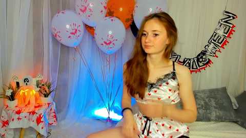Media: emiliaswallow Stripchat 2024-10-30 05:54:00