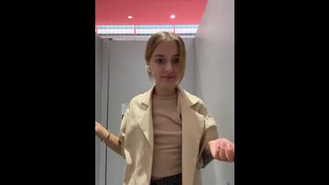 Media: enjoy_my_beauty Stripchat 2024-10-30 07:42:00