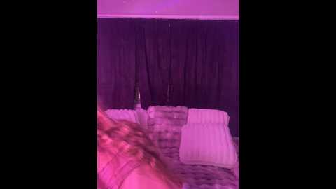 Media: foxy_ana13 Stripchat 2024-10-30 00:20:00