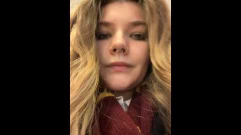 Media: holy_tereza Stripchat 2024-10-30 19:36:00