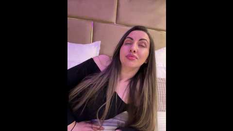 Media: isabellaetthan Stripchat 2024-10-30 22:05:00