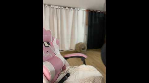 Media: miajones21 Stripchat 2024-10-30 04:24:00