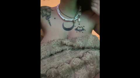 queenlo_xxx @ stripchat on 20241030