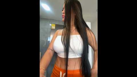 Media: sara_fun Stripchat 2024-10-30 14:49:00