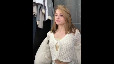 Media: _angelari_ Stripchat 2024-10-31 13:53:00