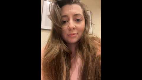 Media: curvyflawless Stripchat 2024-10-31 14:14:00