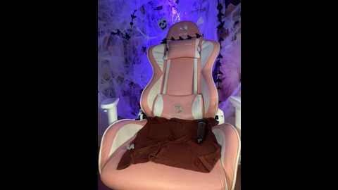 Media: fairy_squirt Stripchat 2024-10-31 13:18:00