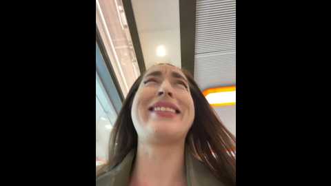Media: holly_play Stripchat 2024-10-31 09:10:00