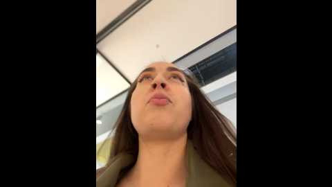 Media: holly_play Stripchat 2024-10-31 14:21:00