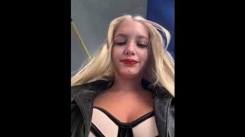 Media: milkyy_wway Stripchat 2024-10-31 07:05:00
