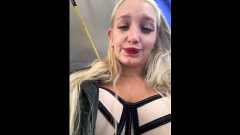 Media: milkyy_wway Stripchat 2024-10-31 07:15:00
