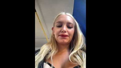 Media: milkyy_wway Stripchat 2024-10-31 07:19:00