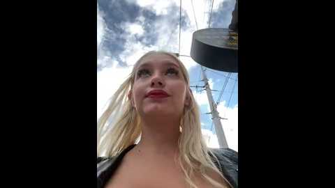 Media: milkyy_wway Stripchat 2024-10-31 10:05:00