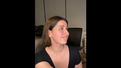 Media: nerdynina Stripchat 2024-10-31 00:32:00