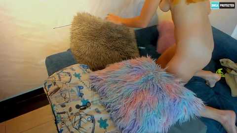 Media: play_sex18 Stripchat 2024-10-31 01:32:00