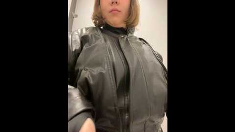 Media: suziemurray Stripchat 2024-10-31 09:58:00