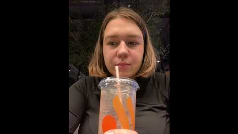 Media: suziemurray Stripchat 2024-10-31 12:32:00