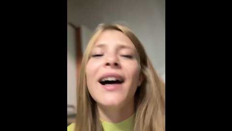 Media: anastasiaaniess Stripchat 2024-11-01 20:01:00