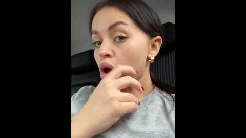 Media: angelinateller Stripchat 2024-11-01 03:49:00