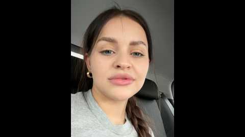 Media: angelinateller Stripchat 2024-11-01 05:34:00