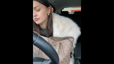 Media: angelinateller Stripchat 2024-11-01 07:38:00