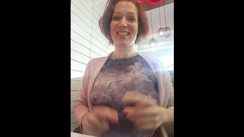 Media: exhibitionsplit Stripchat 2024-11-01 08:50:00