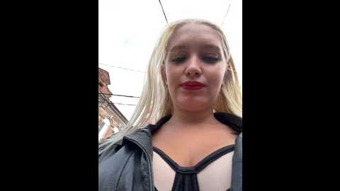Media: milkyy_wway Stripchat 2024-11-01 09:20:00