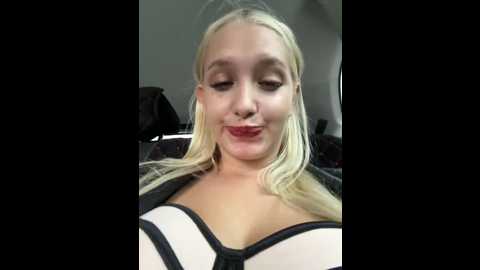 Media: milkyy_wway Stripchat 2024-11-01 10:08:00