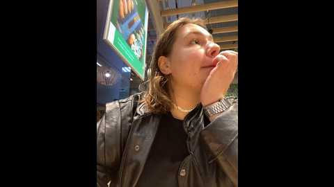 Media: suziemurray Stripchat 2024-11-01 11:30:00