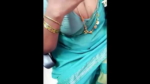 Media: tamil_rathi Stripchat 2024-11-01 18:15:00