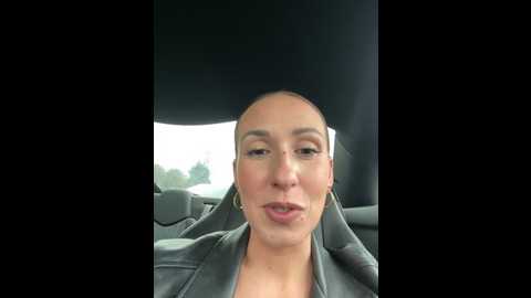 Media: lola_tentatiion Stripchat 2024-11-02 14:41:00